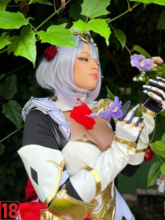 Noelle Cosplay Geshin Impact (2)