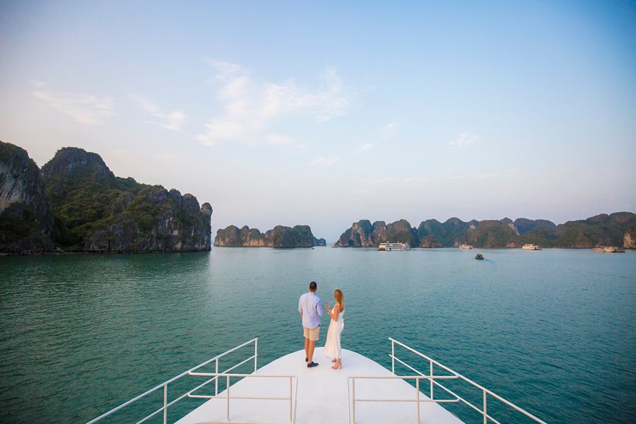 Hành trình khám phá Vịnh Hạ Long