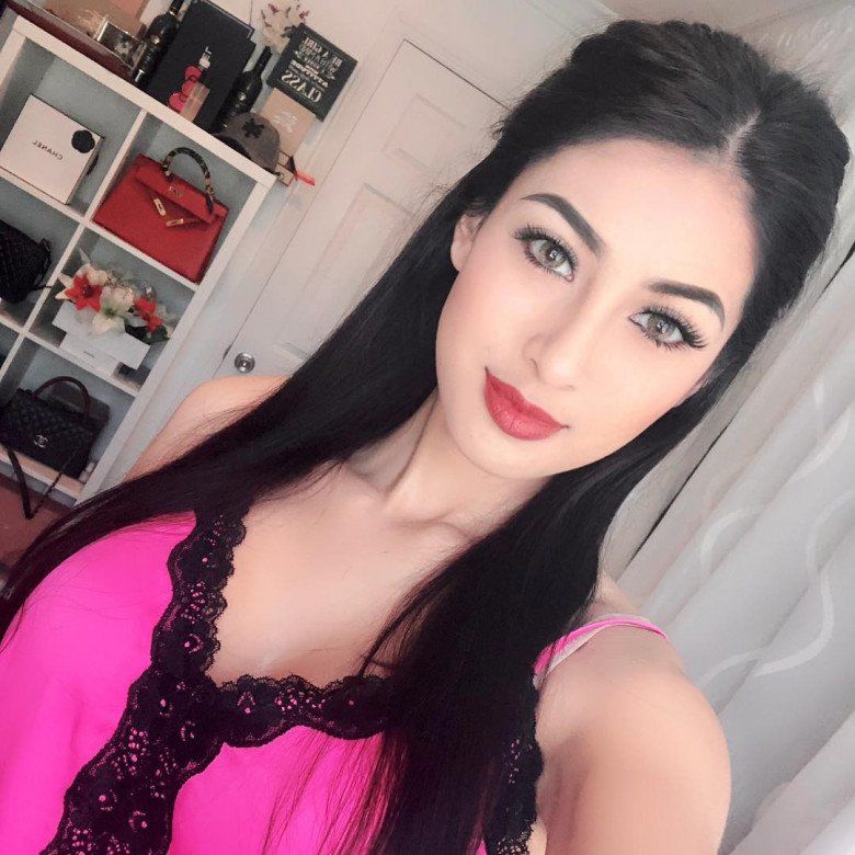 Nhiều người cho rằng nhan sắc của em gái Jennifer có nét hao hao giống những nàng Hậu Ấn Độ xinh đẹp.