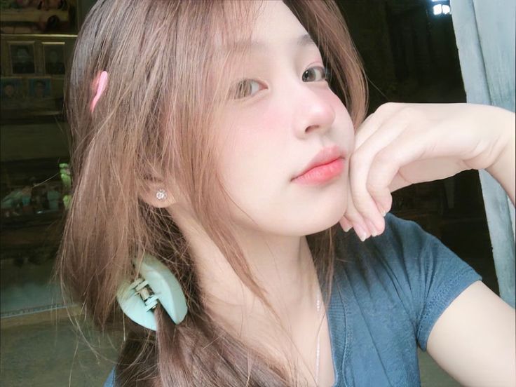 Nét đẹp tinh khôi trẻ trung trong ảnh gái xinh 2k6 khiến tim xao xuyến