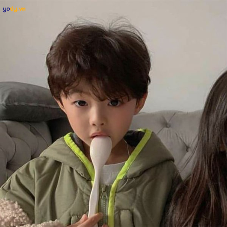 Ảnh đại diện hài hước cho người yêu con nít đẹp trai
