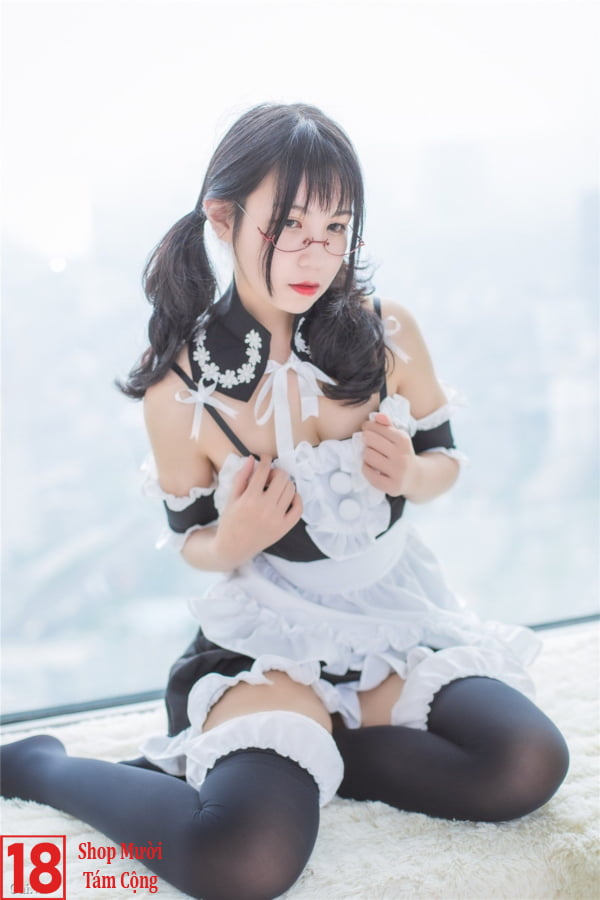 Cosplay Người Hầu Gái Sexy Gợi Cảm (10)