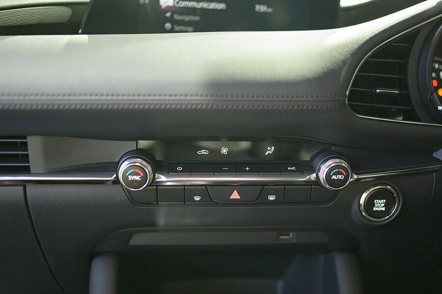 Mazda 3 Luxury 2025 - Hình 16