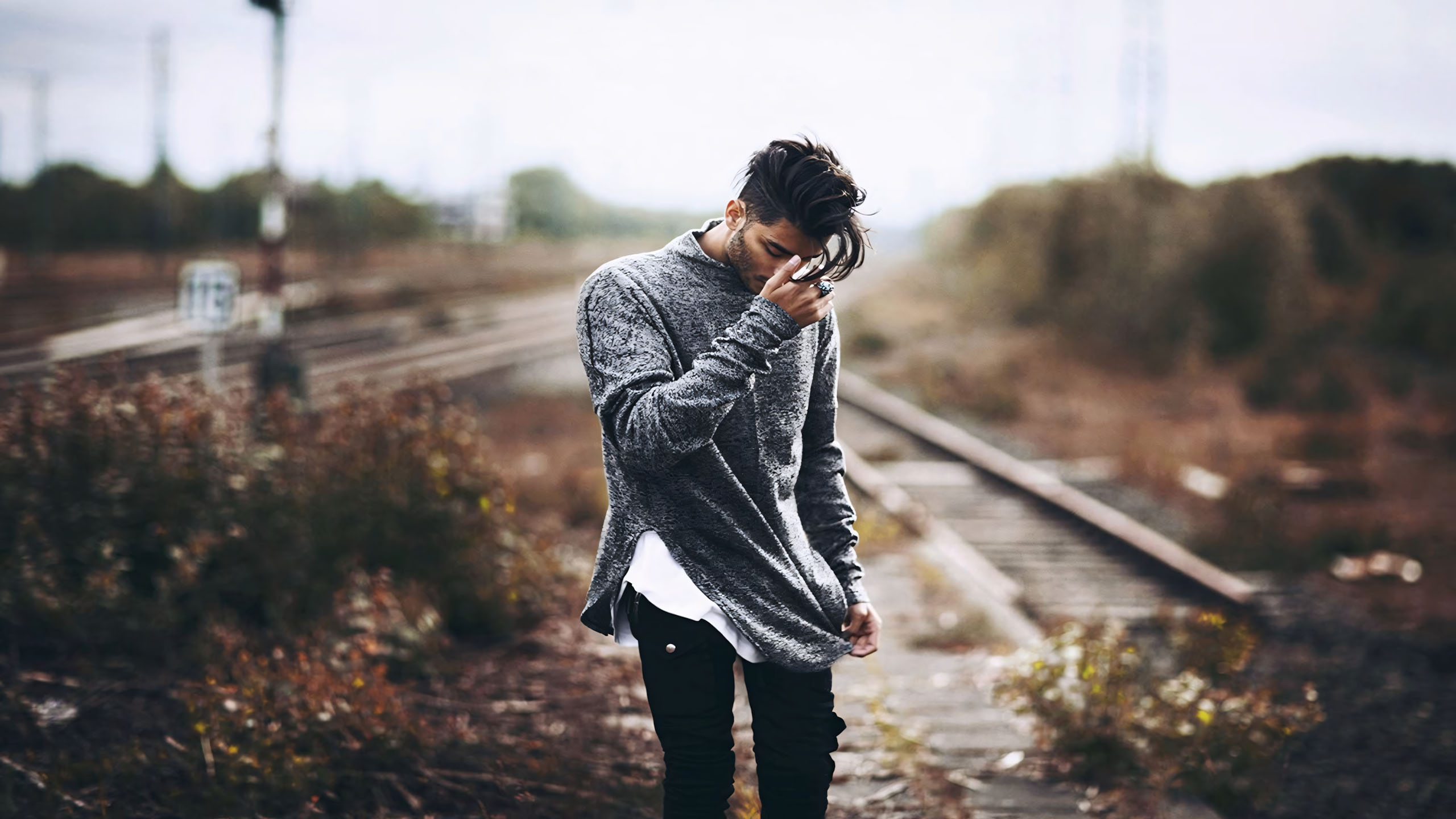 anh dan ong buon chat 2560px 1440px 2k 12
