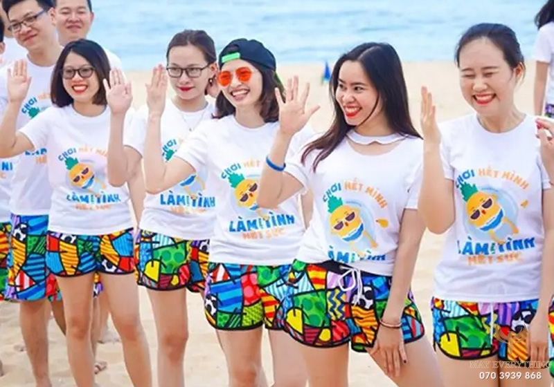 Những hình ảnh áo nhóm chất lừ, siêu ngầu và bá đạo năm 2025