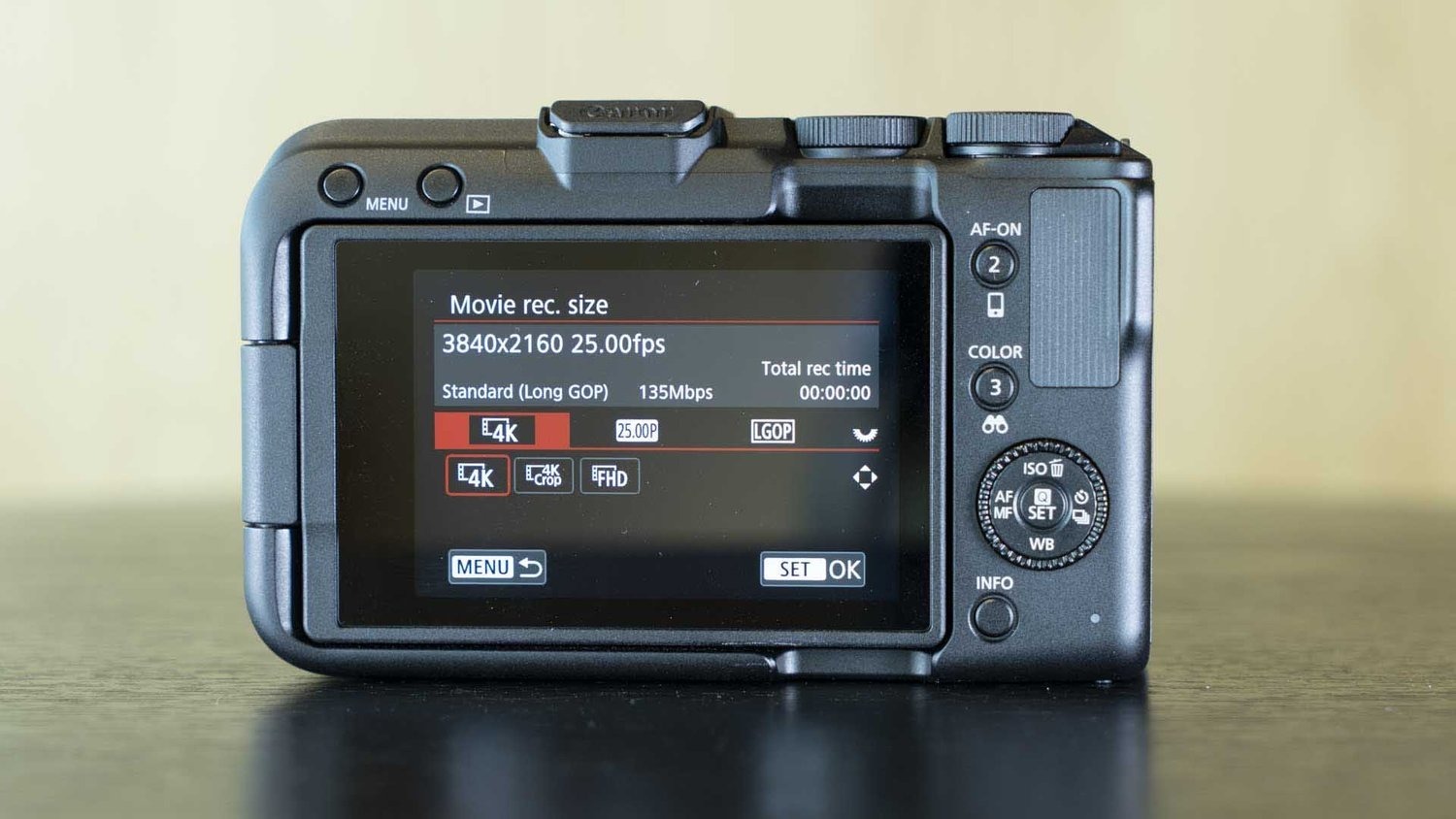 Canon EOS R50 V hỗ trợ quay video 4K