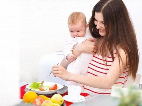 Bổ sung các loại thực phẩm nhiều chất xơ để phòng ngừa táo bón sau sinh