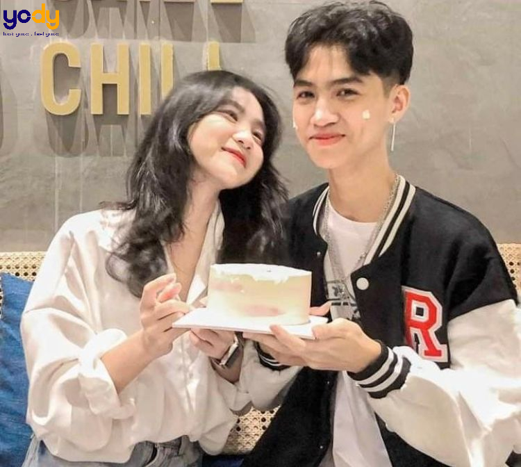 Tạo dáng chụp ảnh cute đáng yêu cùng bạn trai
