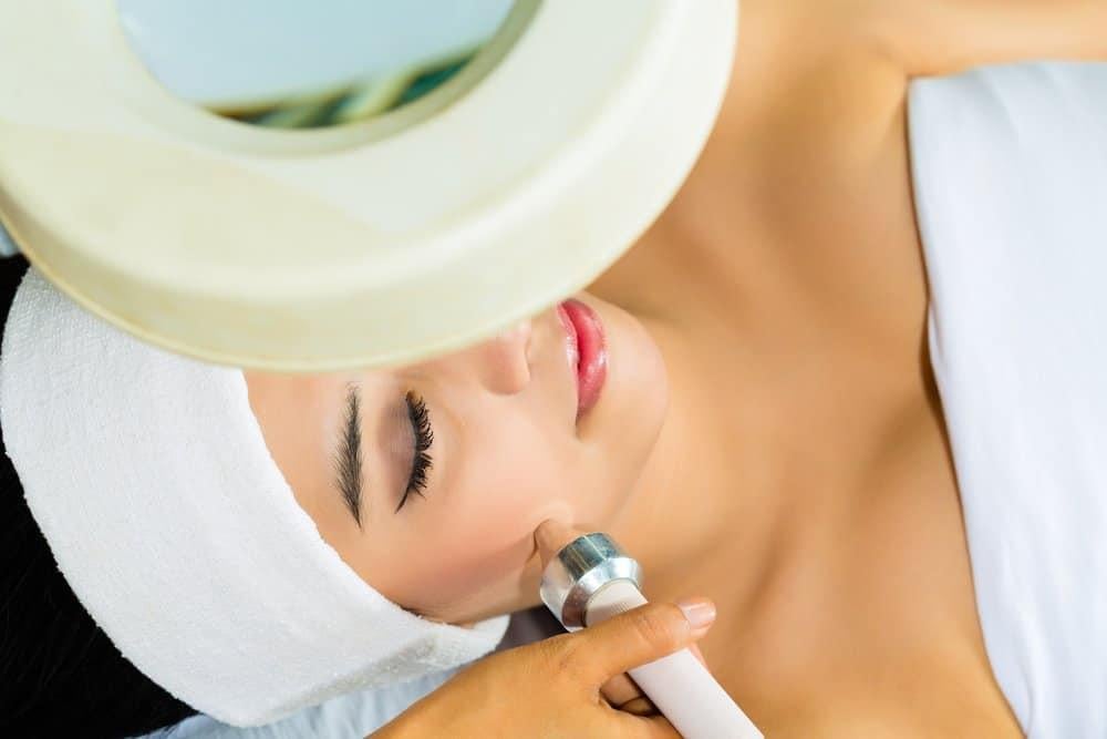 cách giảm nọng cằm bằng liệu pháp thẩm mỹ