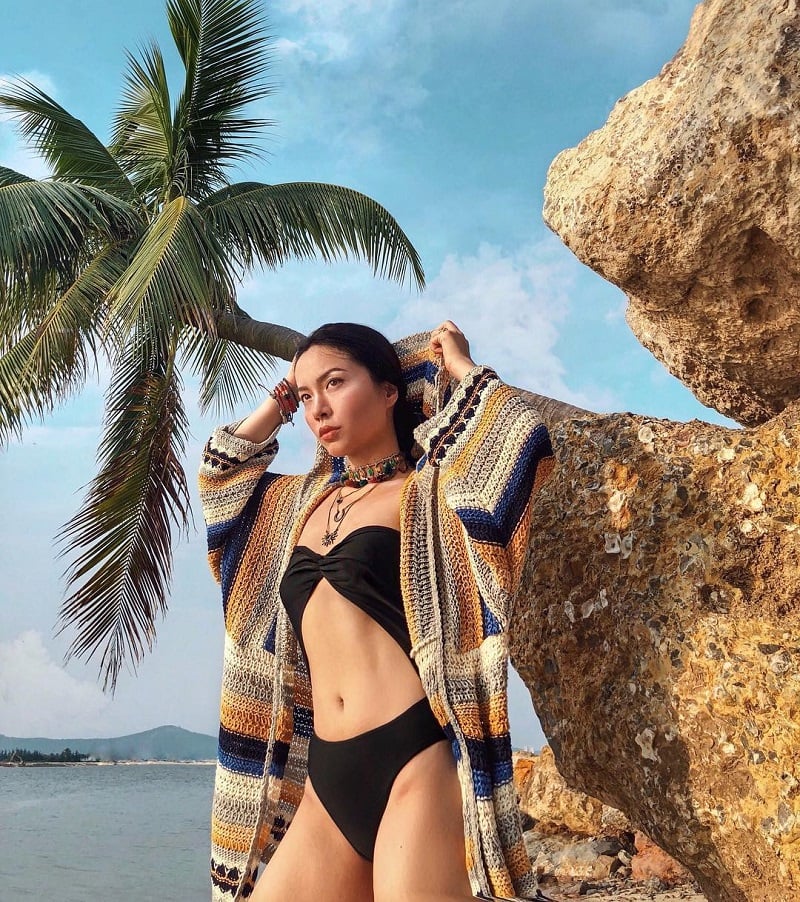 Chụp hình bikini du lịch biển Đà Nẵng