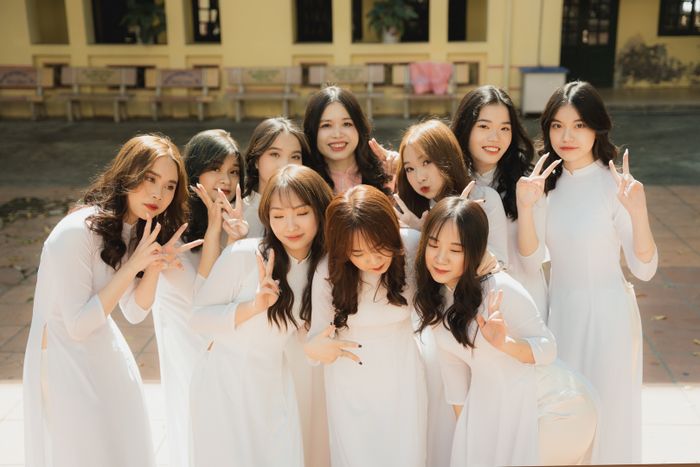 Tà áo dài lưu lại nét đẹp của thanh xuân