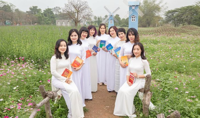 Ánh mắt hiền hòa giữa khoảng trời trong