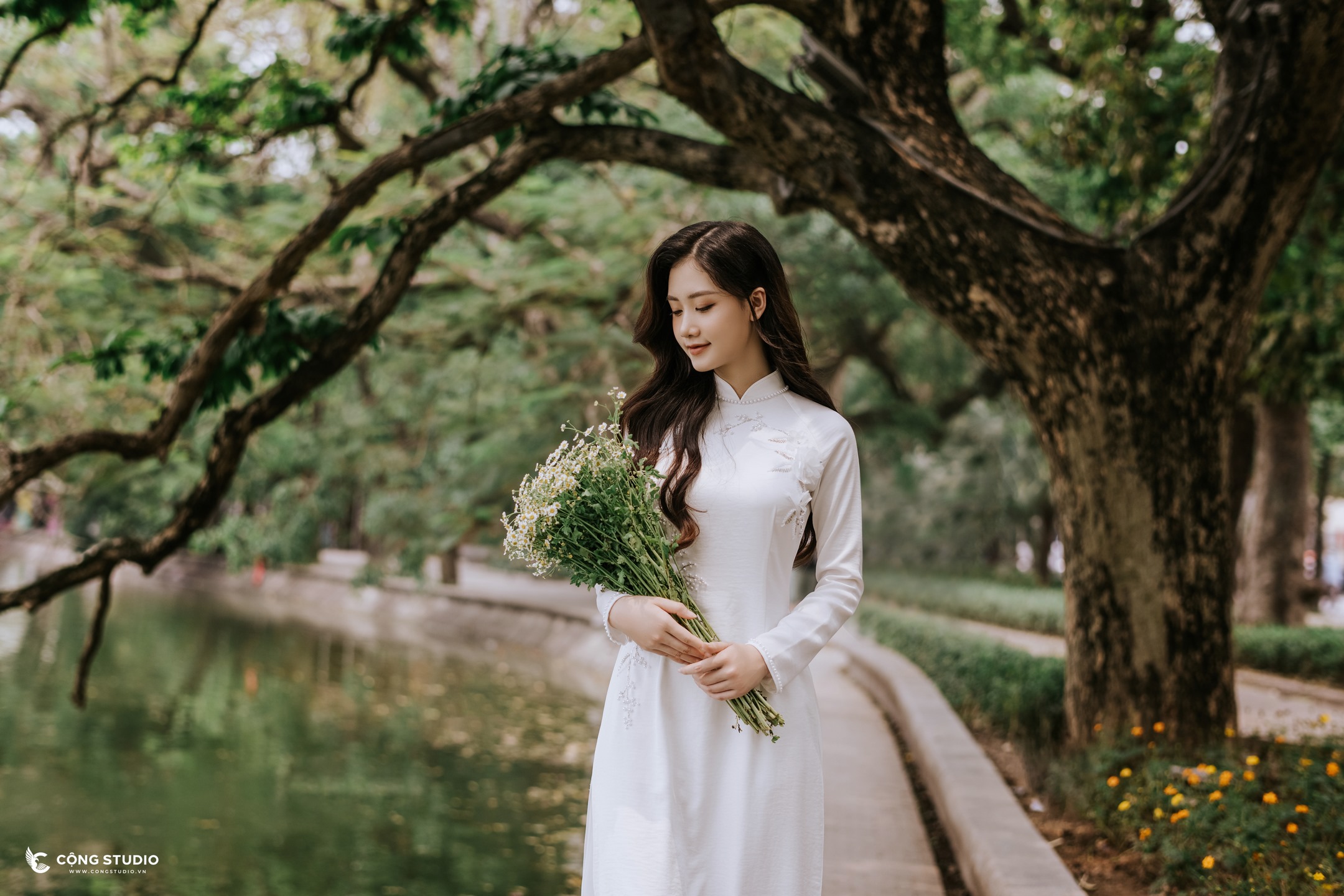 Từng ánh mắt chạm nhau là cả một câu chuyện