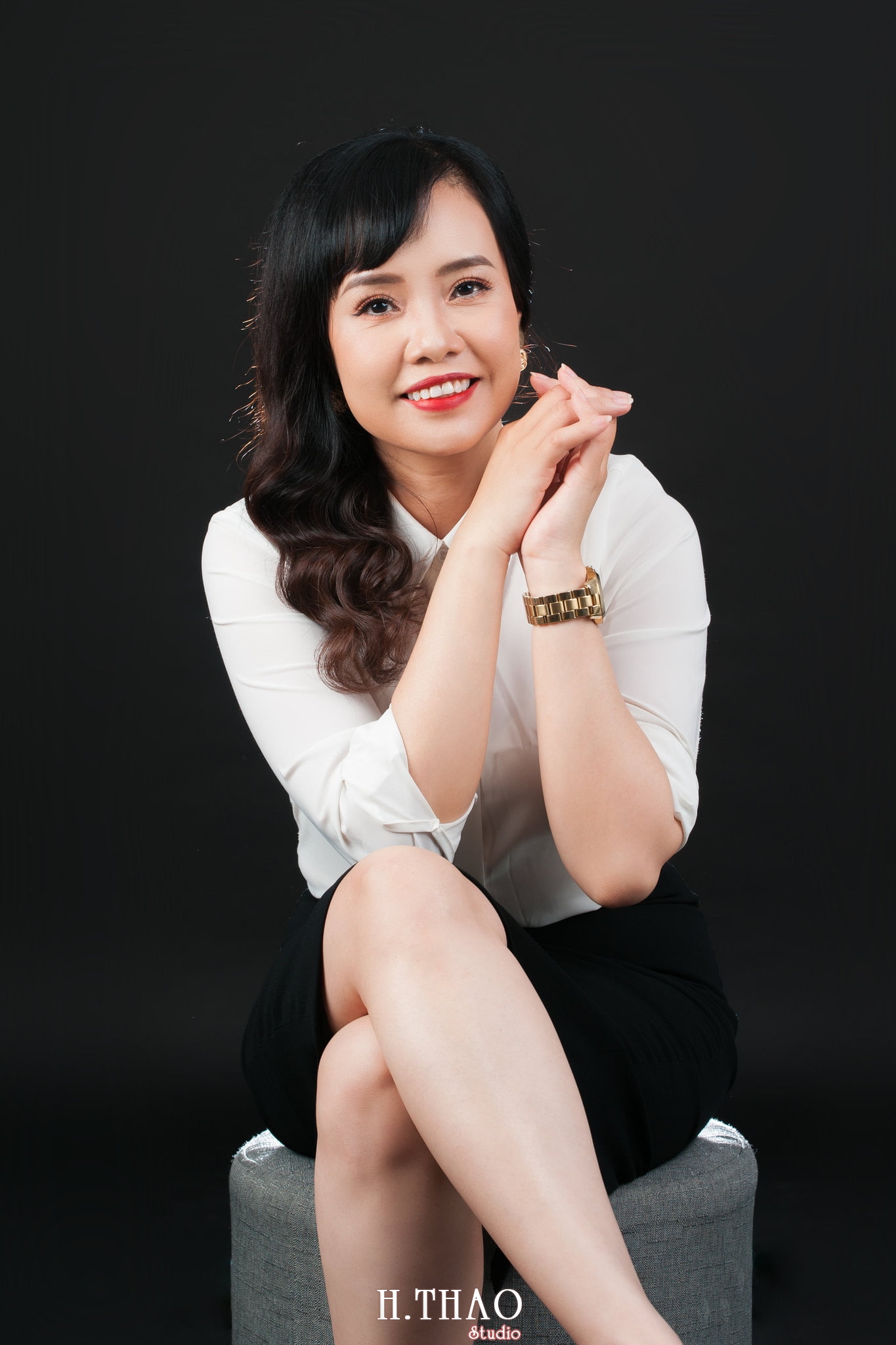 %E1%BA%A3nh nam doanh nh%C3%A2n phong c%C3%A1ch - 35 cách tạo dáng chụp ảnh doanh nhân chuyên nghiệp - HThao Studio