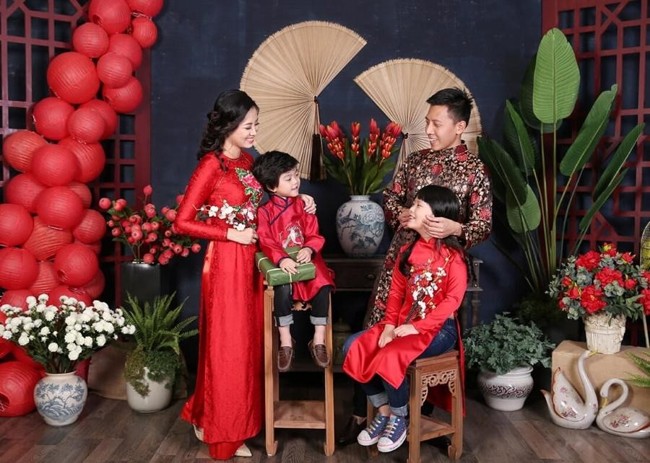 chup anh gia dinh 4 nguoi