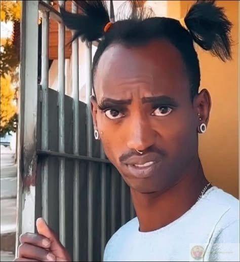 Mặt khinh bỉ meme được cộng đồng sáng tạo thêm nhiều biến thể cực thú vị