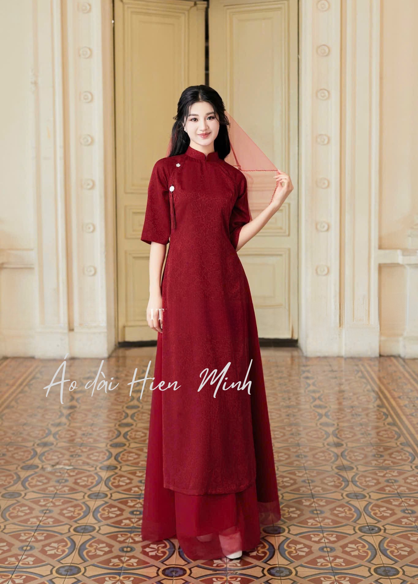 ao dai cach tan phoi chan vay