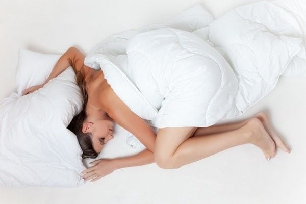 Rất Nhiều Nàng Quan Tâm Là Đi Ngủ Có Nên Mặc Áo Lót Không