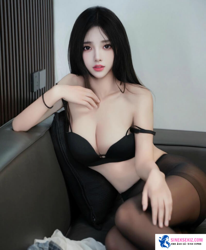 Hình ảnh gái xinh xâu hàng ngực to