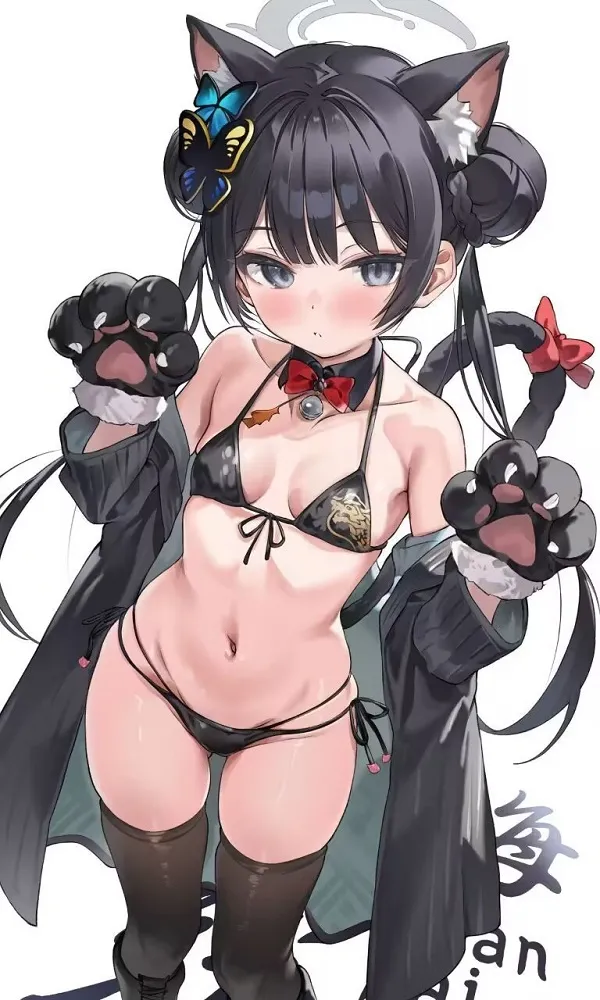 Nhân vật anime vui vẻ chạy tung tăng trên bãi biển, tràn đầy sức sống trong bộ bikini.