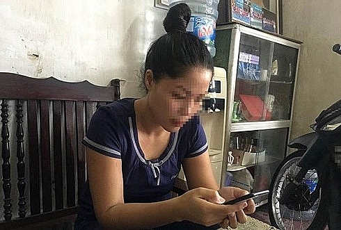 Lưu giữ hình ảnh nhạy cảm của người khác trong thiết bị điện tử có phạm luật?