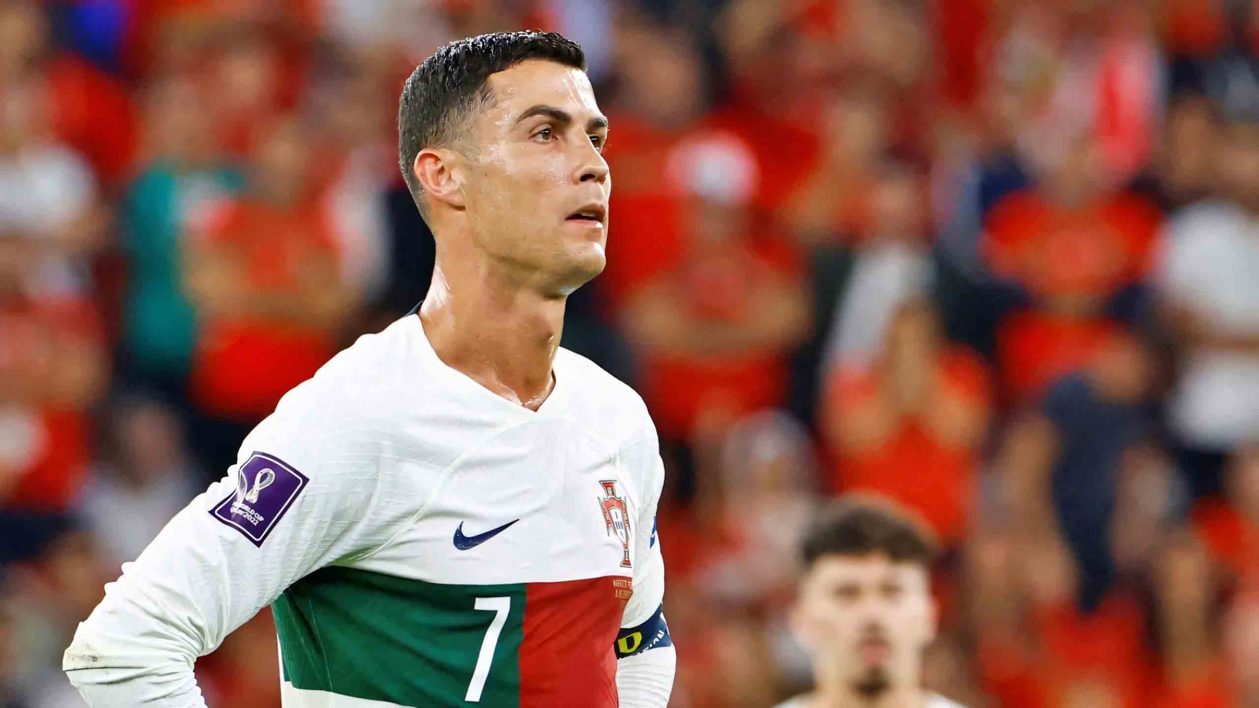 anh ronaldo khoc world cup 2022 2560px 1440px 2k 5