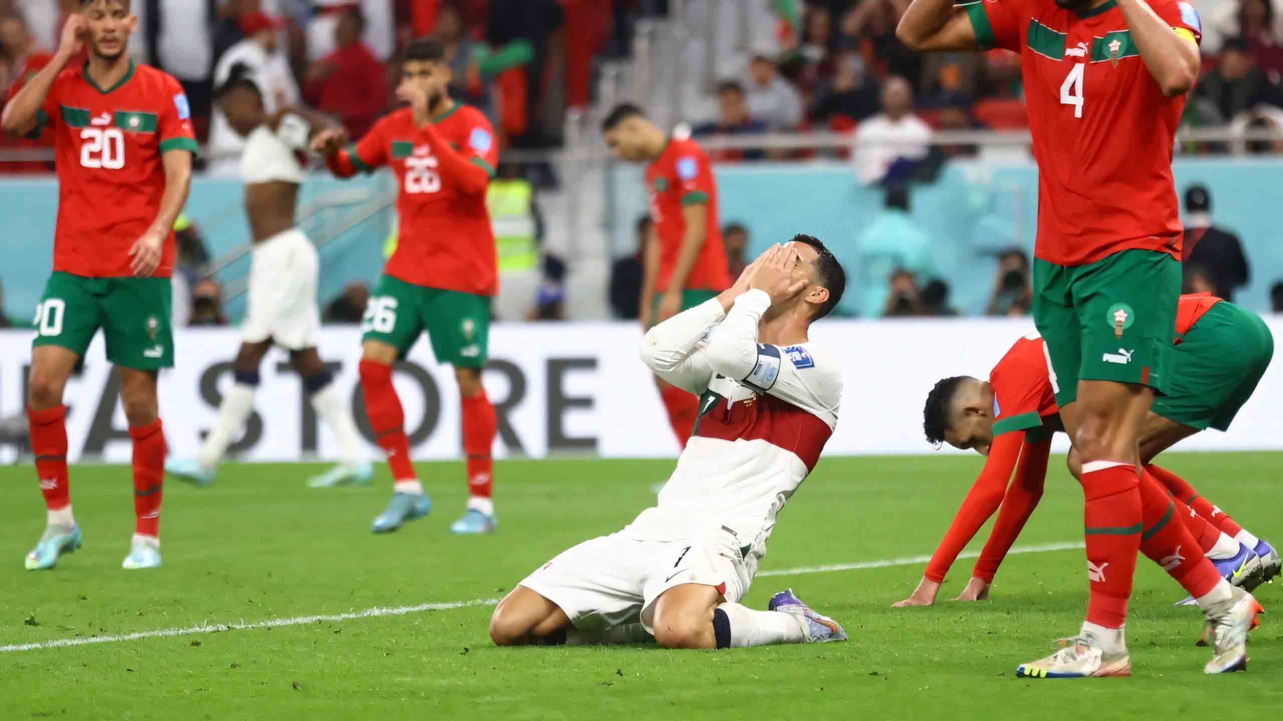 anh ronaldo khoc world cup 2022 2560px 1440px 2k 9