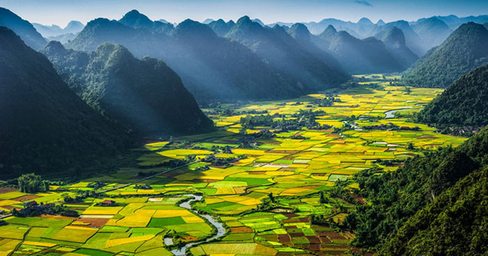 Văn mẫu lớp 12: Dàn ý bài Đất Nước của Nguyễn Khoa Điềm (19 mẫu + Sơ đồ tư duy)                                   Dàn ý Đất Nước