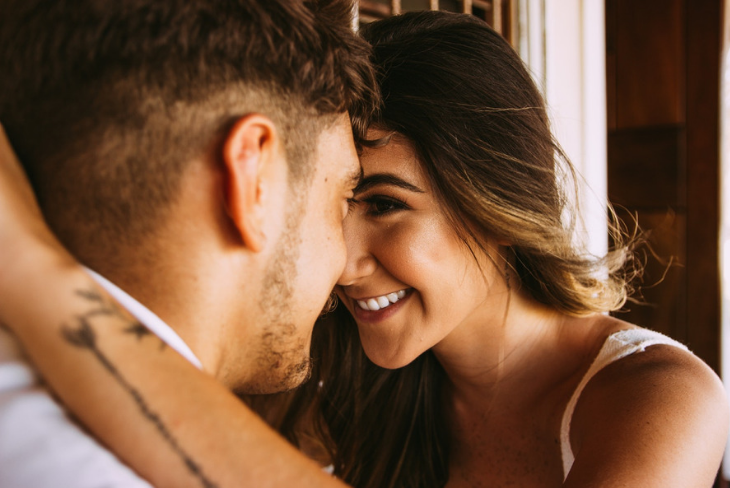 04 phụ nữ khi yêu nên lắng nghe lý trí hay thuận theo con tim