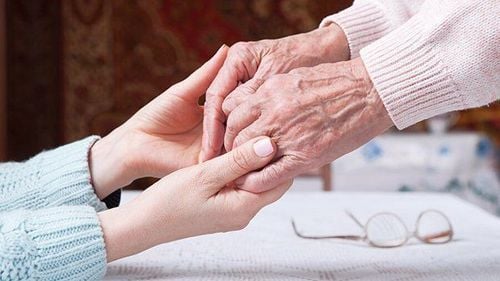 Động kinh và co giật ảnh hưởng đến cuộc sống người cao tuổi