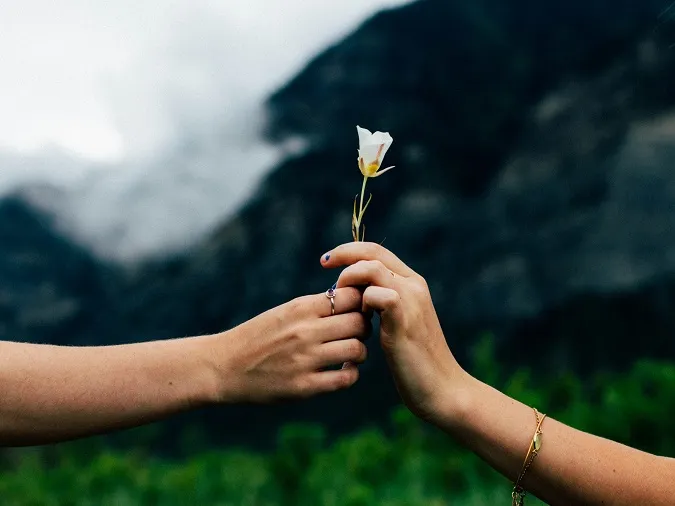 “Một miếng khi đói bằng một gói khi no” có nghĩa là gì? 3