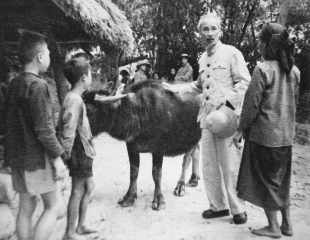 28-9-1945: Bác Hồ kêu gọi “sẻ cơm nhường áo”