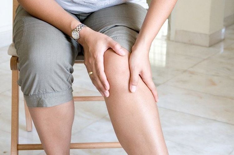 Nước giúp làm giảm các triệu chứng của bệnh viêm khớp