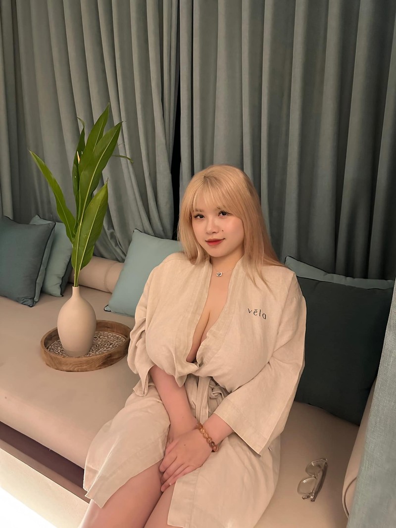 Võ Thị Thu Trang Tổng Quan