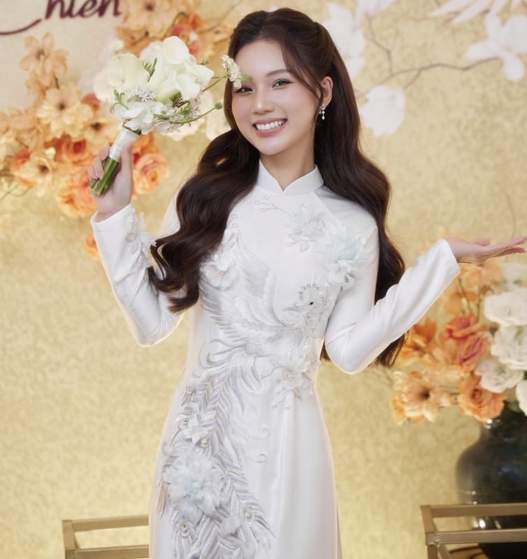 Ngọc Anh 'Phố trong làng' nền nã, tổ chức đám hỏi bên bạn trai doanh nhân