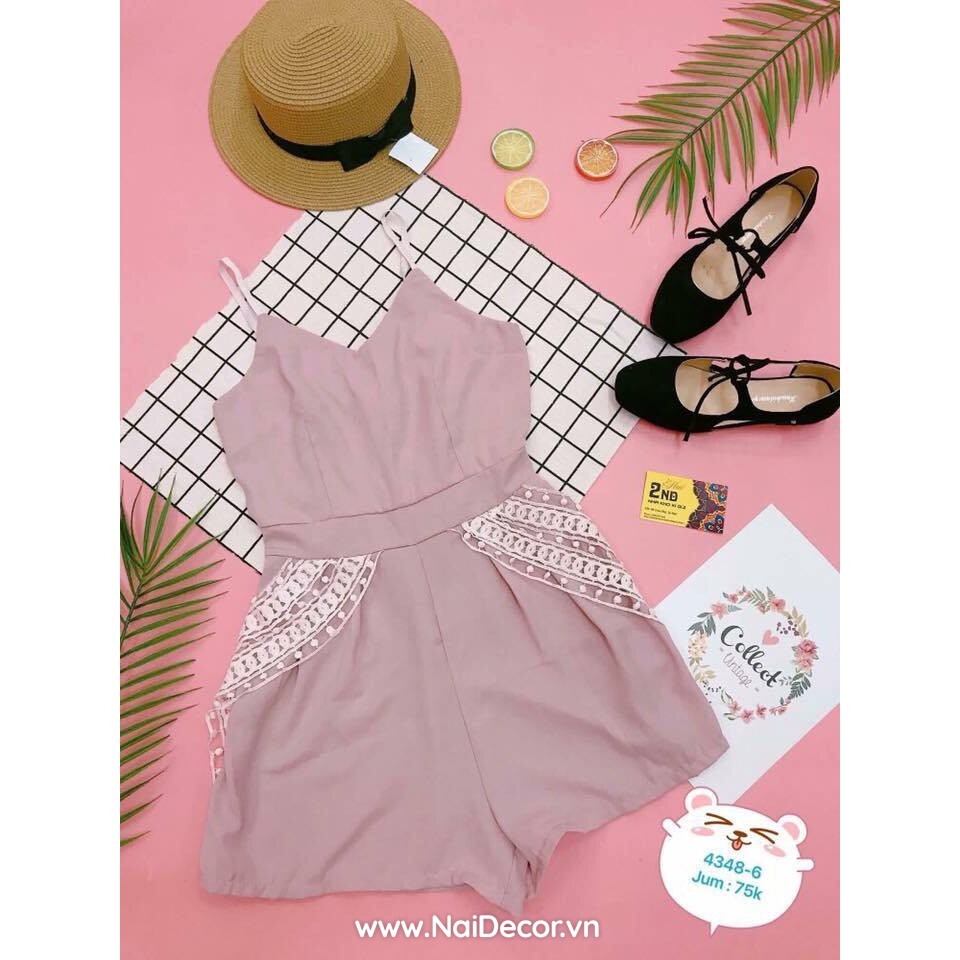Chụp Váy đầm nữ với phông nền hồng, phụ kiện linh tinh, BST ,Quần Áo Nữ ,Bìa Caro ,Nền màu ,Bìa tạp chí ,Lá giả ,Trái cây giả ,