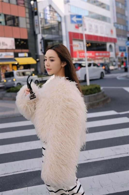 Mẹ đẻ của Quỳnh Kool lộ diện, nhan sắc gây chú ý