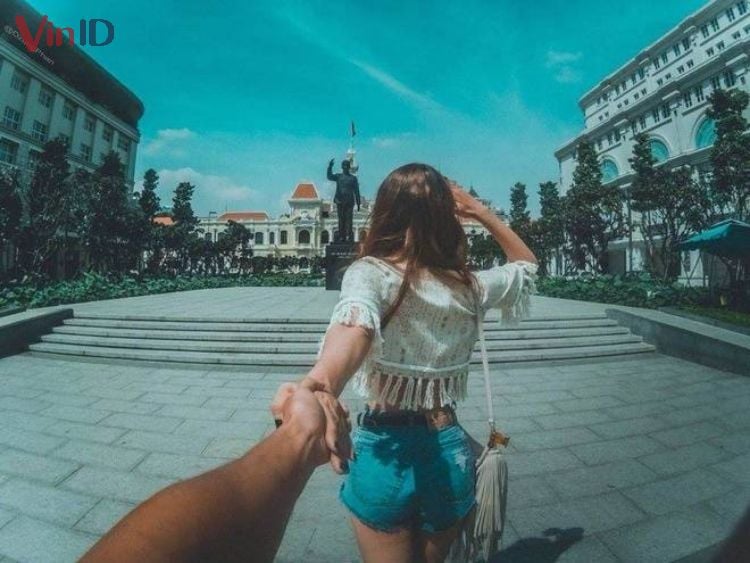 Tạo dáng chụp hình