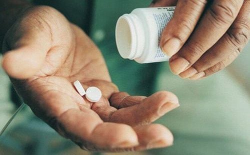 Người bệnh nên tránh sử dụng thuốc chống động kinh vào ban đêm