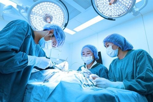 Điều trị hội chứng ngưng thở khi ngủ bằng phương pháp phẫu thuật