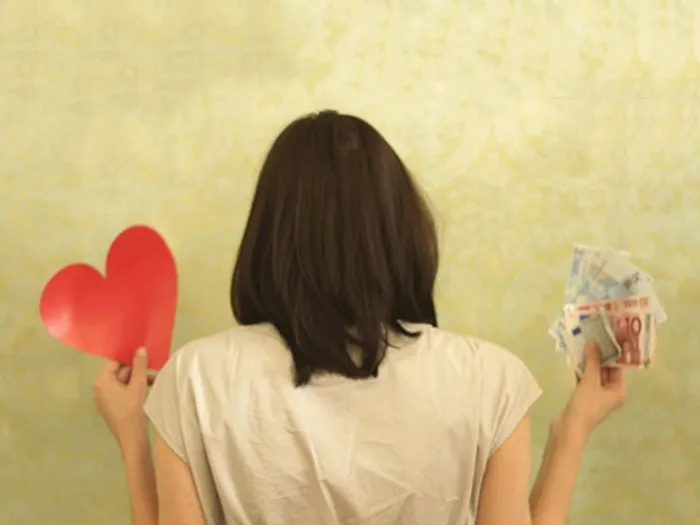 Thực dụng là gì? Vì sao lối sống thực dụng ngày càng "lên ngôi"?