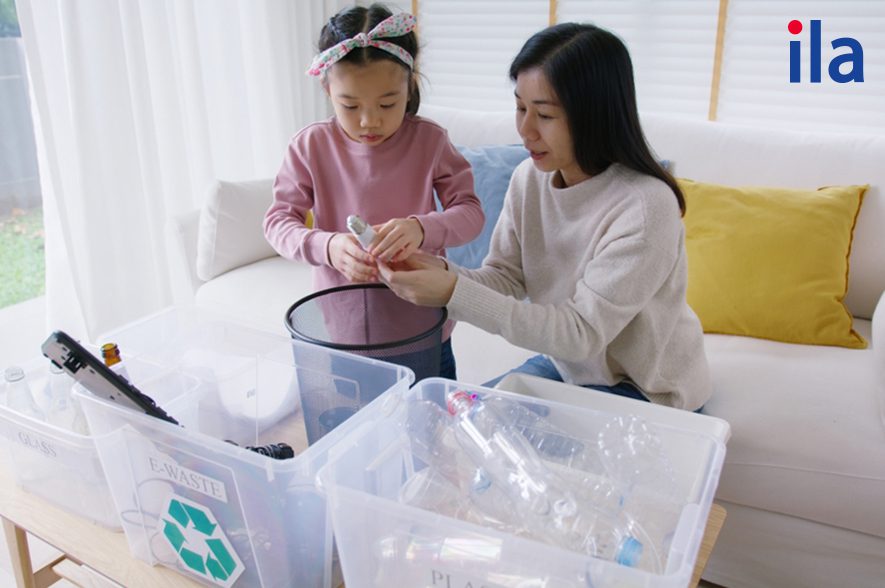 Làm sao để trẻ tự giác bỏ rác đúng nơi? 7 cách ba mẹ nên thử ngay!