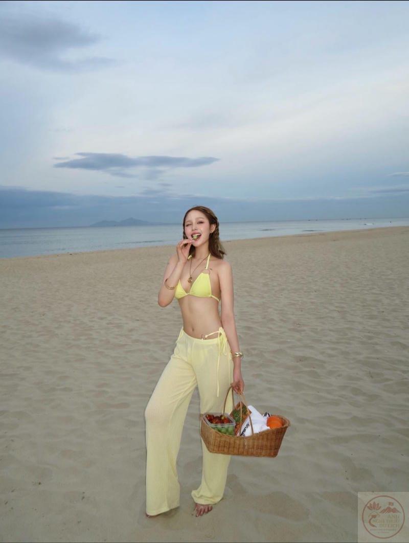 xoài non bikini 2