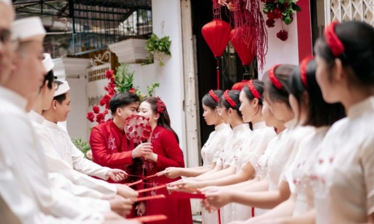 Có người yêu rồi có nên đi bê tráp không?
