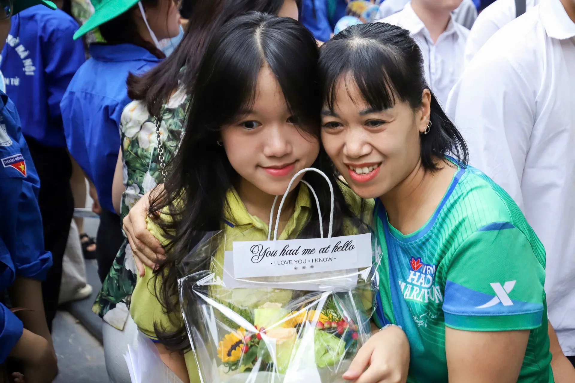 Thí sinh 2K7 thở phào, hoàn thành kỳ thi tốt nghiệp THPT 2025
