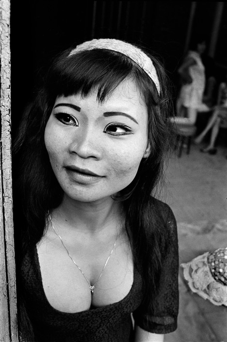 Chùm ảnh: Gái mại dâm ở miền Nam trước 1975 qua ống kính quốc tế