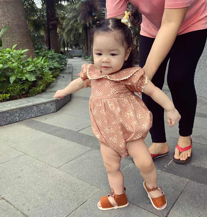 Con gái Trần Bảo Sơn và bạn gái giấu mặt: Càng lớn càng xinh, giống y hệt bố - 5