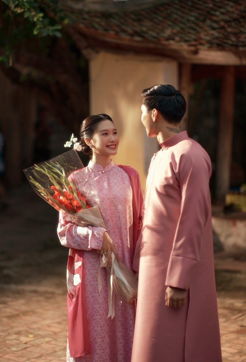 1: Đôi mắt này đủ sức thuyết phục em chưa?