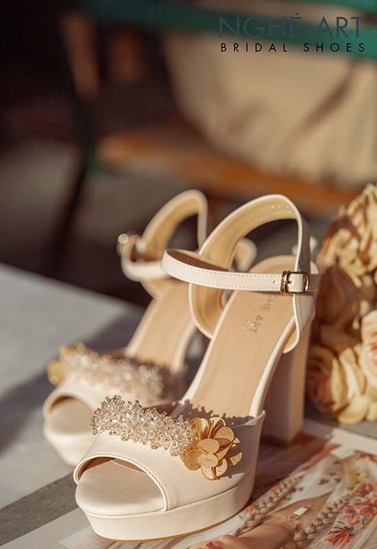 Giày cưới Nghé Art cao gót đính hoa pha lê 341 nude - Ảnh 2 - Nghé Art Bridal Shoes - 0908590288