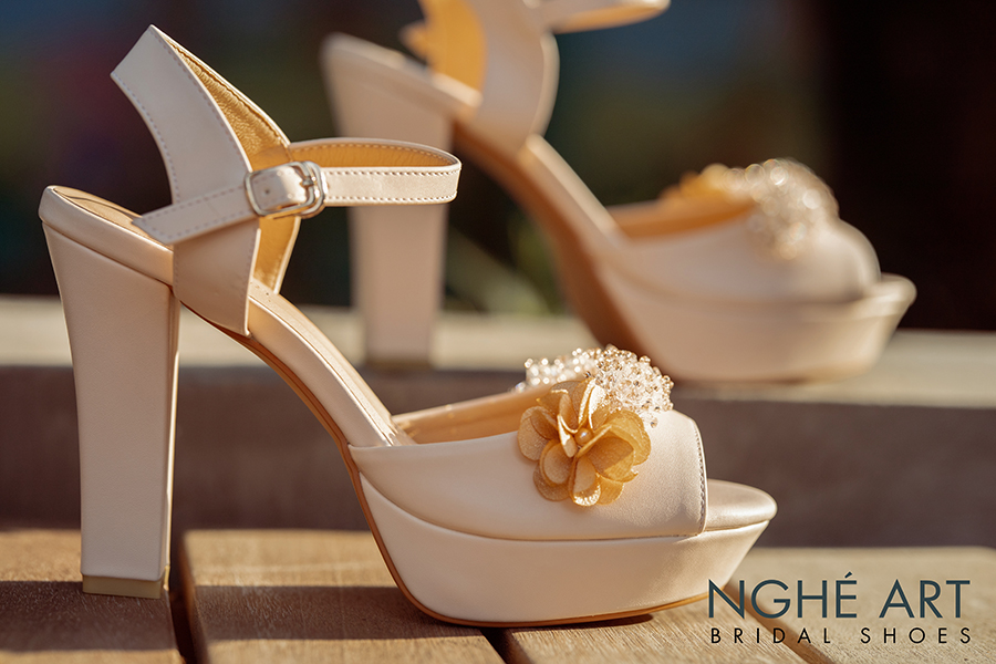 Giày cưới Nghé Art cao gót đính hoa pha lê 341 nude - Ảnh 3 - Nghé Art Bridal Shoes - 0908590288